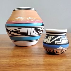 Casa Mesa Navajo Handmade and Hand Painted Pottery. Artists signed